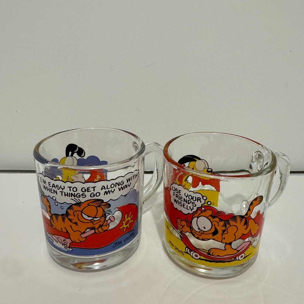 Vintage 70’s McDonald’s Jim Davis Garfield and Odie Coffee/Tea glasses set of 2